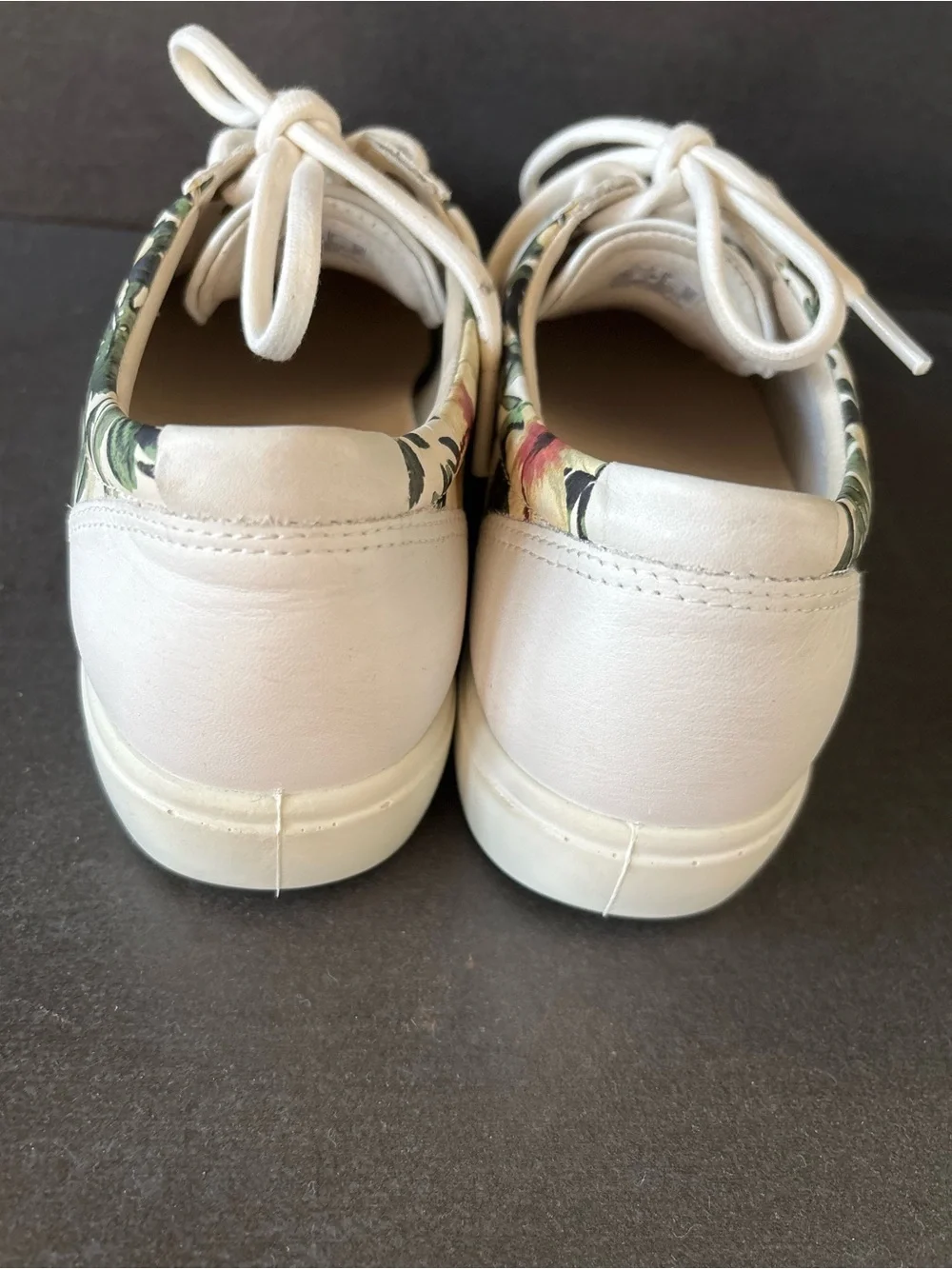 ECCO Leather Tropical Floral Print, White Sneakers, Lace Up, Hibiscus, Women’s 8